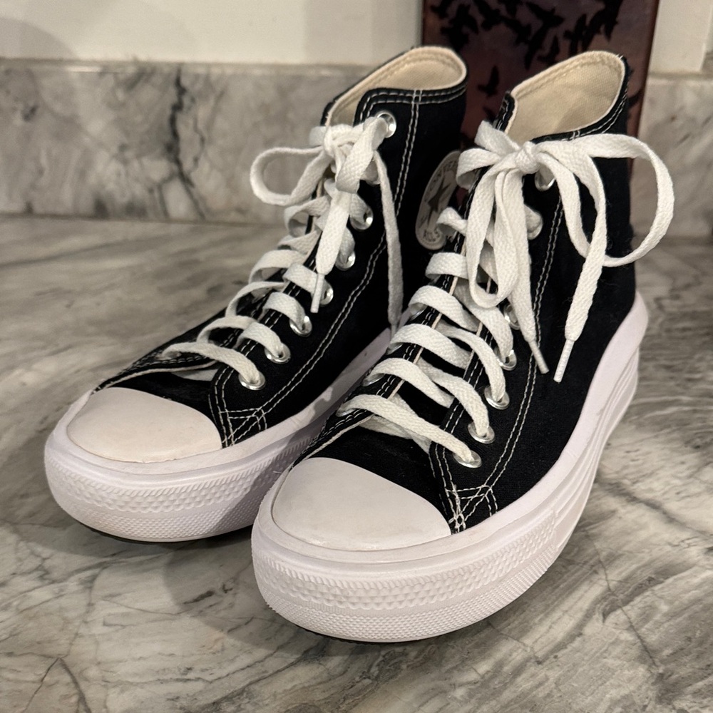 Converse Chuck Taylor All Star Black and White Platform High-Top Sneakers Sz 7